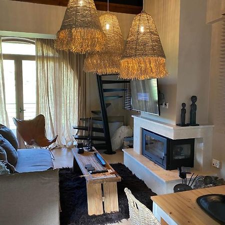 Luxurious Maisonette In The Countryside With A Pool Калаврита Екстериор снимка